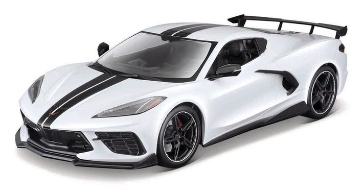 MAISTO - 2020 Chevrolet Corvette Stingray Coupe (High Wing), bílá, 1:18